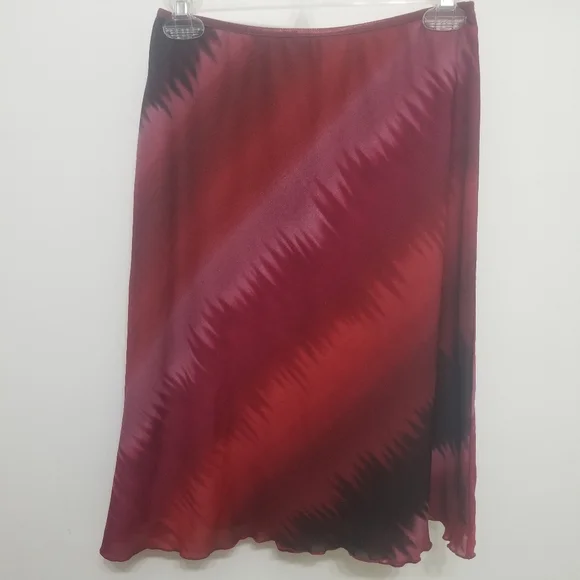 Stunning! EUC striped red skirt - Picture 1 of 4